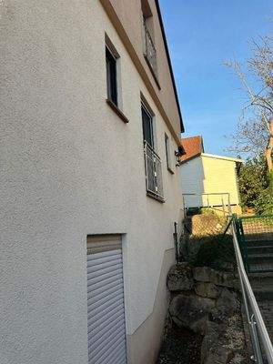 Weg zum zweiten Eingang