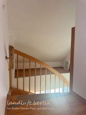 Treppe ins Erdgeschoss.jpg