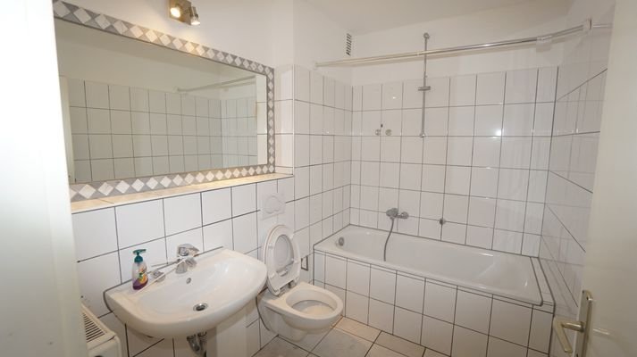 Bad Wohnung EG