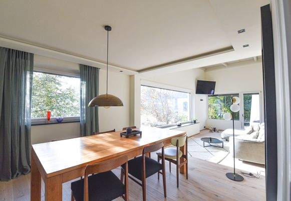 Foto 10 - Essbereich + Wohnbereich eingerichtet.jpg