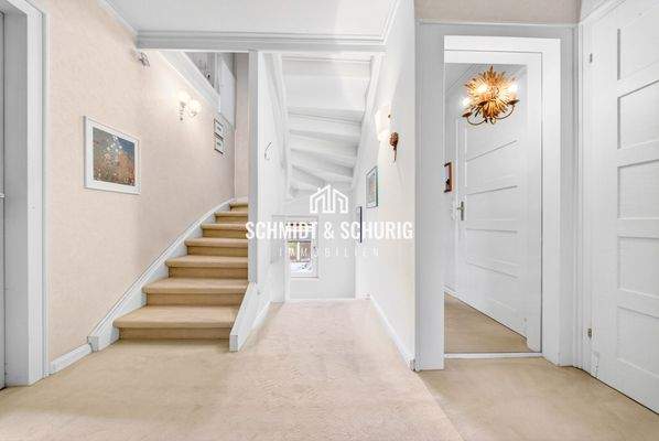 Treppenaufgang / Dachgeschoss