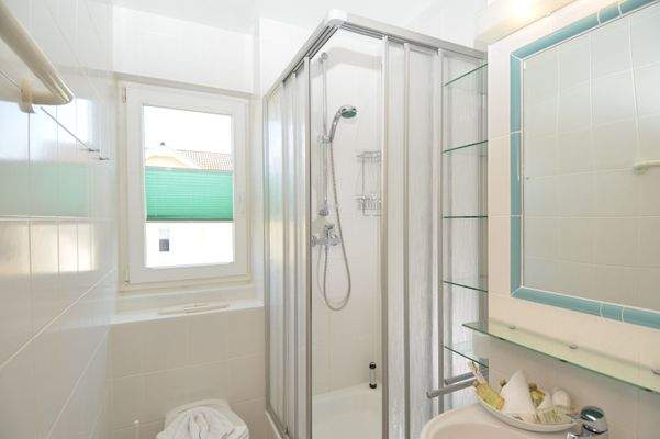 Duschbad mit Fenster