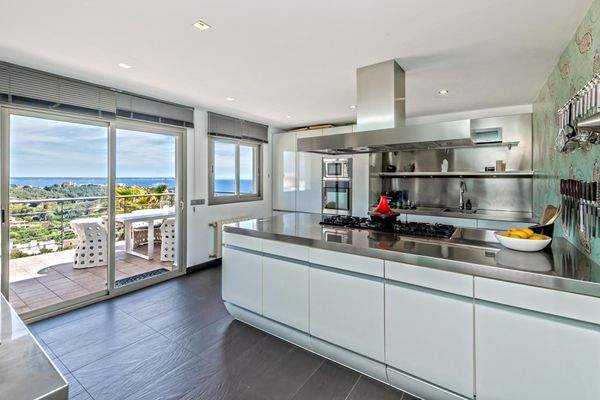 312c0a0e-e46e-4f9b-ad52-a8d2057ccee4