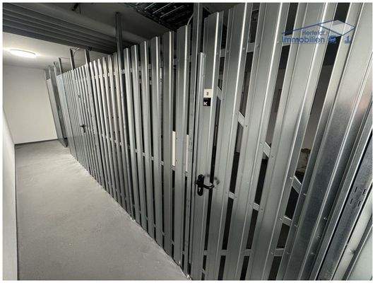 Geräumiger Kellerraum vorhanden