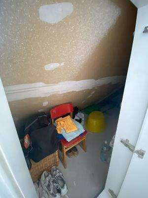 Abstellkammer am Schlafzimmer.jpg