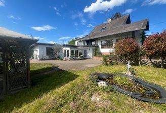 Hausrückansicht mit Anbau