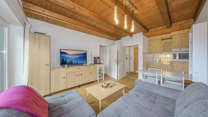 KITZIMMO-Dachgeschosswohnung an der Skipiste mit Kaiserblick kaufen - Immobilien Kitzbühel.