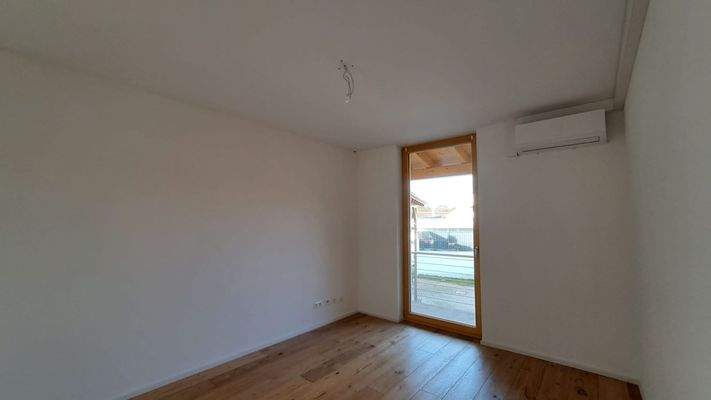 WhatsApp Image 2025-12-18 at 13.59.45