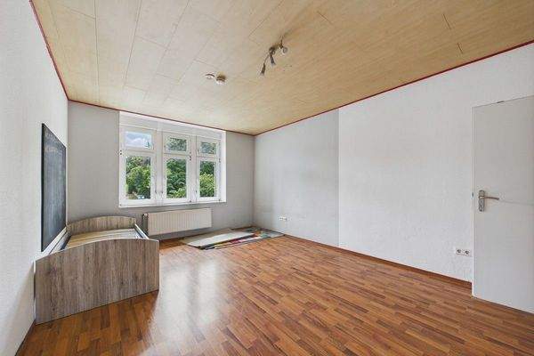 CAM03586G0-PR0056-STILL024