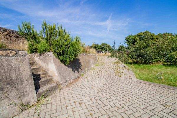 Zufahrt auf das Grundstück