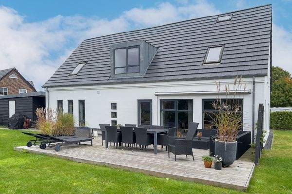 DI - Forbes Global Properties