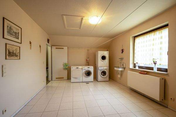 Hauswirtschaftsraum OG