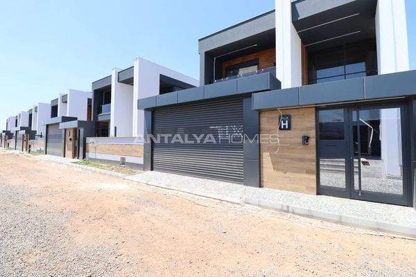 Detached Villas in a Luxury Complex in Dosemealti Antalya