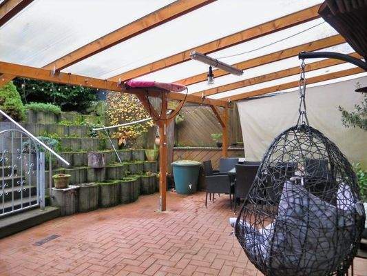 überdachte Terrasse