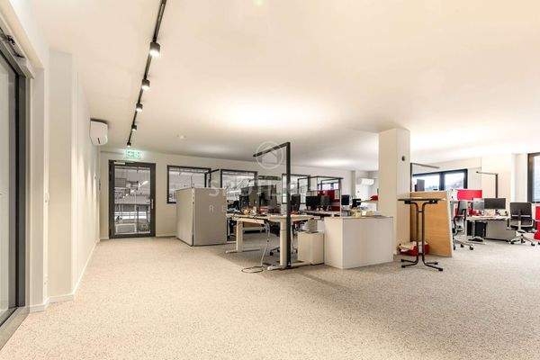 Produktionsnahes Büro