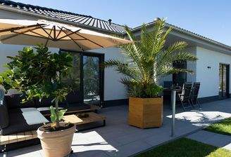 Aussen-6-Winkelbungalow.jpg