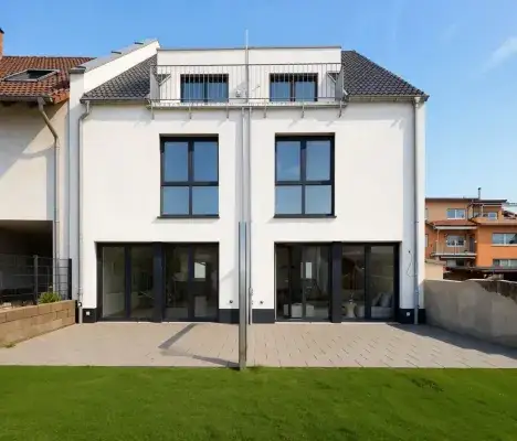 Hausansicht - (KI generiert)