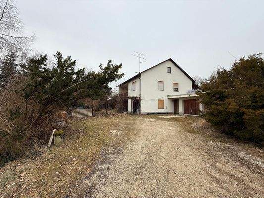 Zufahrt (Altbestand) Nördlicher Grundstücksteil