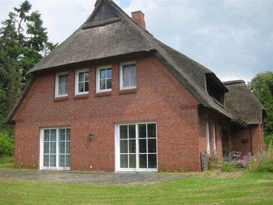 Aussenansicht, Terrasse, linker Flügel