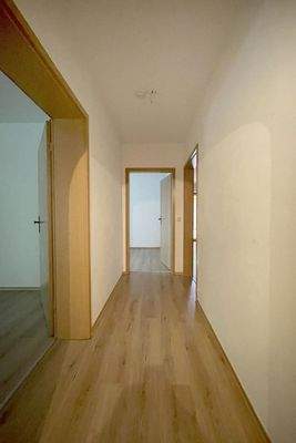 Flur zu den Schlafzimmern (OG)