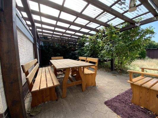 überdachte Terrasse