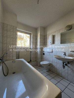 Badezimmer mit Badewanne