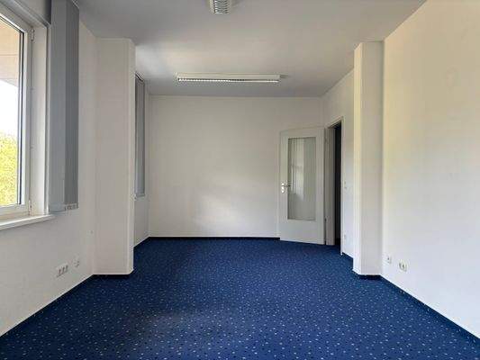 Blick2 in den Büroraum