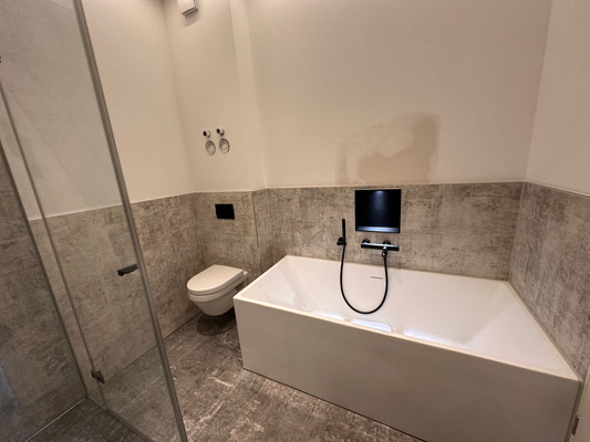 Badezimmer mit Wanne