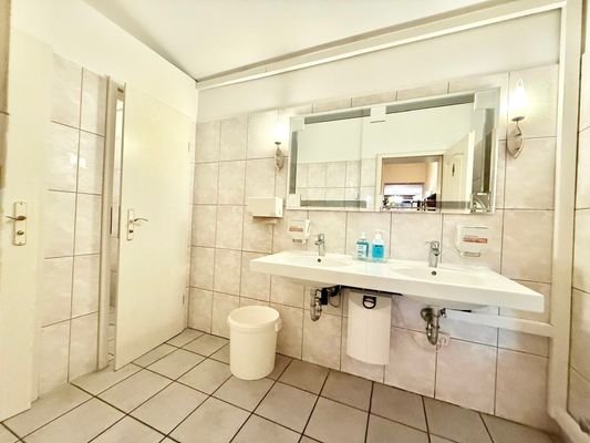 WC-Bereich Damen