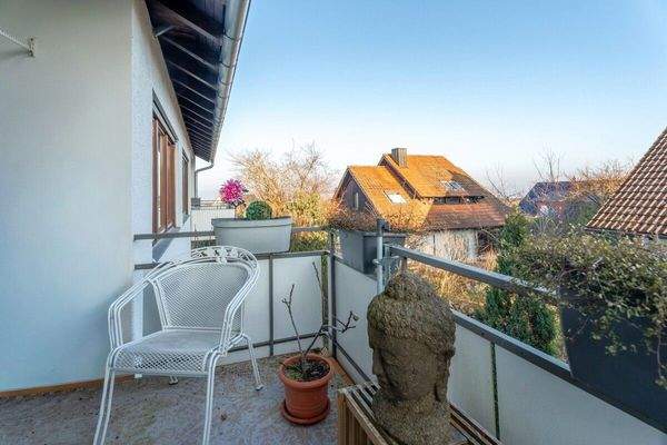 Balkon mit Teilseesicht