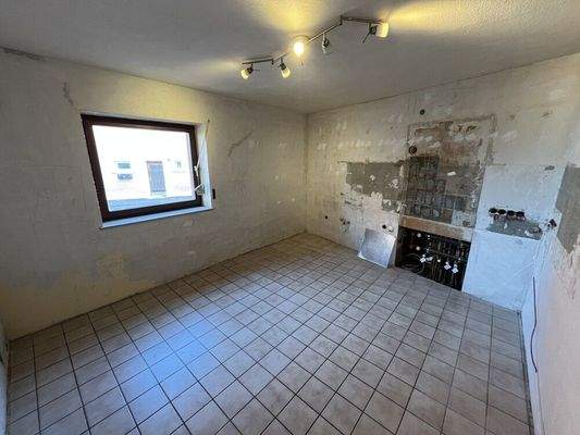 EG Küche (linkes Gebäude)