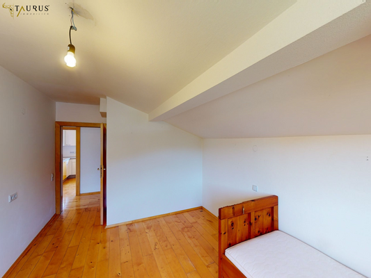 OG Schlafzimmer 2