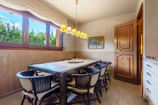 2º Comedor anexo cocina