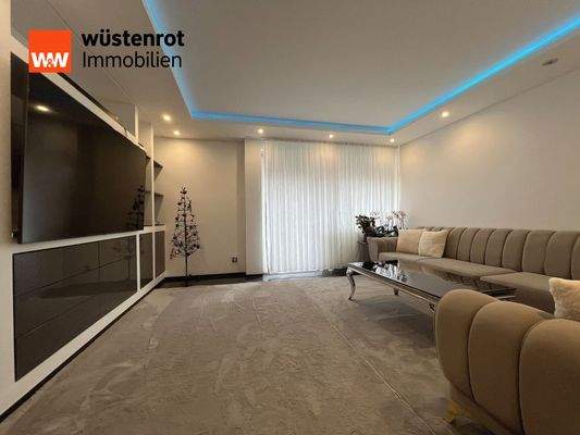 Wohnzimmer mit großzügiger Raumwirkung