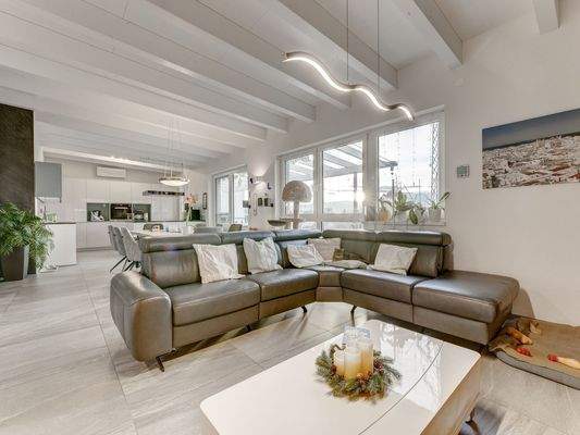 Neubau – Heller Wohnbereich mit offenem Grundriss