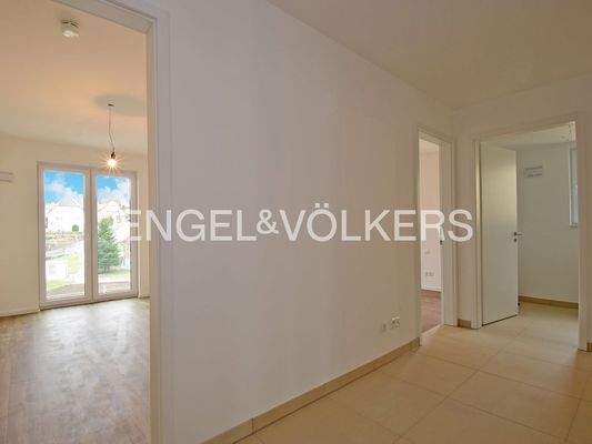 Blick in Richtung beider Schlafzimmer und HWR