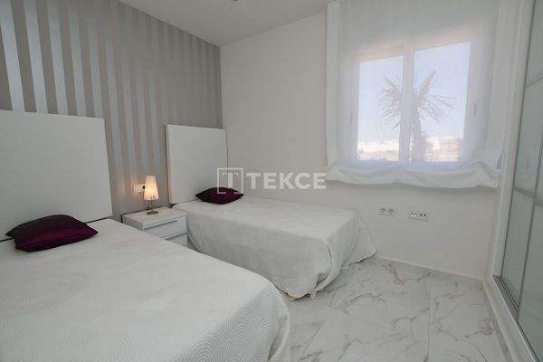 Apartments with Private Gardens in a Project with Pool in Alicante