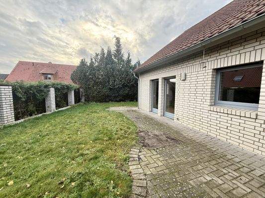 Rückansicht und Garten