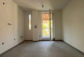 WhatsApp Image 2025-05-21 at 14.38.57 (1)