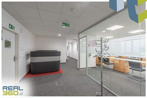 13. OG Zugang zu den Büros