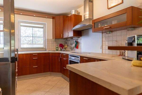 Schöne Aufteilung, Top-Ausstattung inkl. PV-Anlage