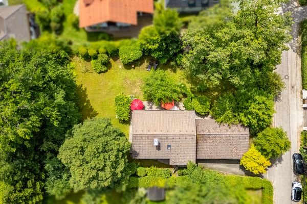 Bebautes Grundstück mit Teilungsmöglichkeit