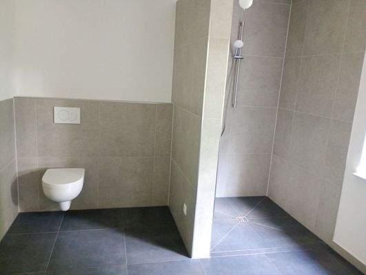 Badezimmer EG (2).jpg