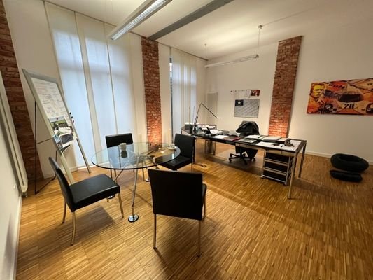 Büro 1