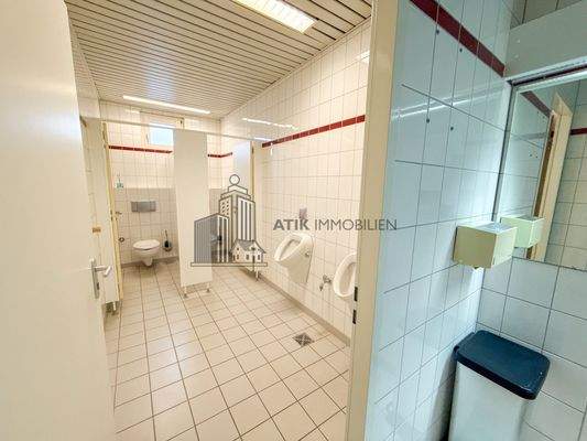 Separate Damen- und Herren-WC 