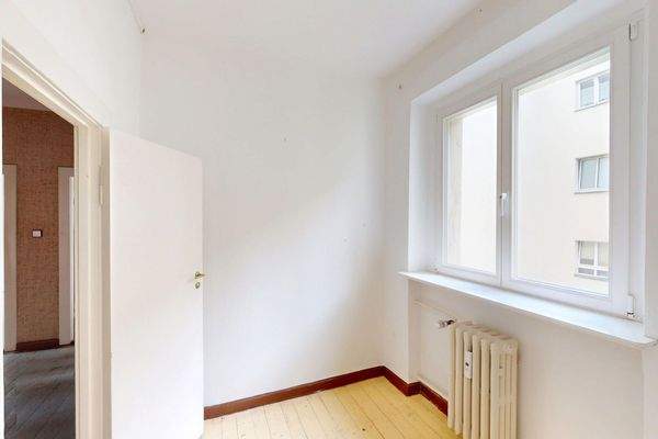 Kleines Zimmer neben dem Bad