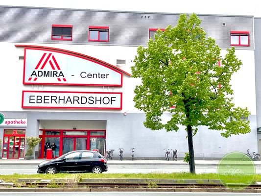 Das Admira-Center ...