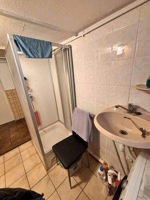 Duschmöglichkeit im Keller