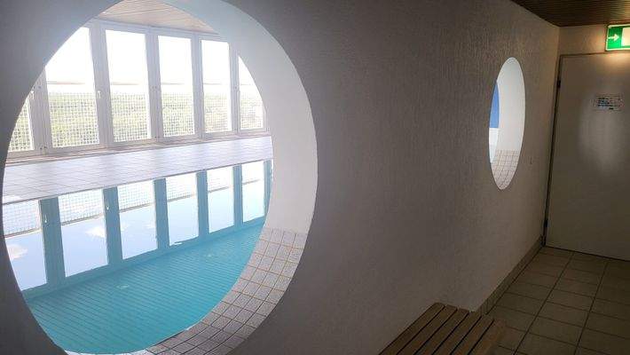 Pool-Design im 18. OG