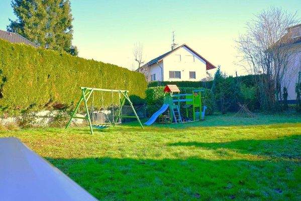 3.2 Grünfläche Spielplatz für Kinder DSC